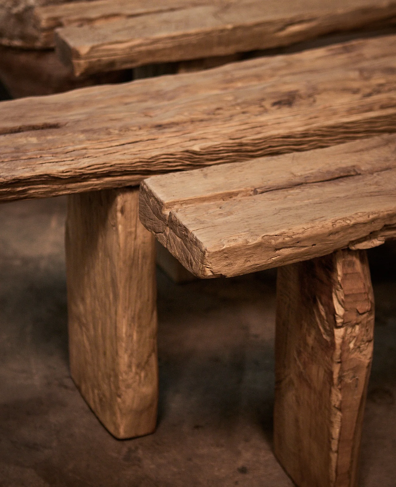 Chunky Elm Bench - Antique Finish - Image 5